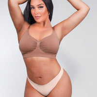 Ashley BH – Seamless Shaping Bra with Adjustable Straps