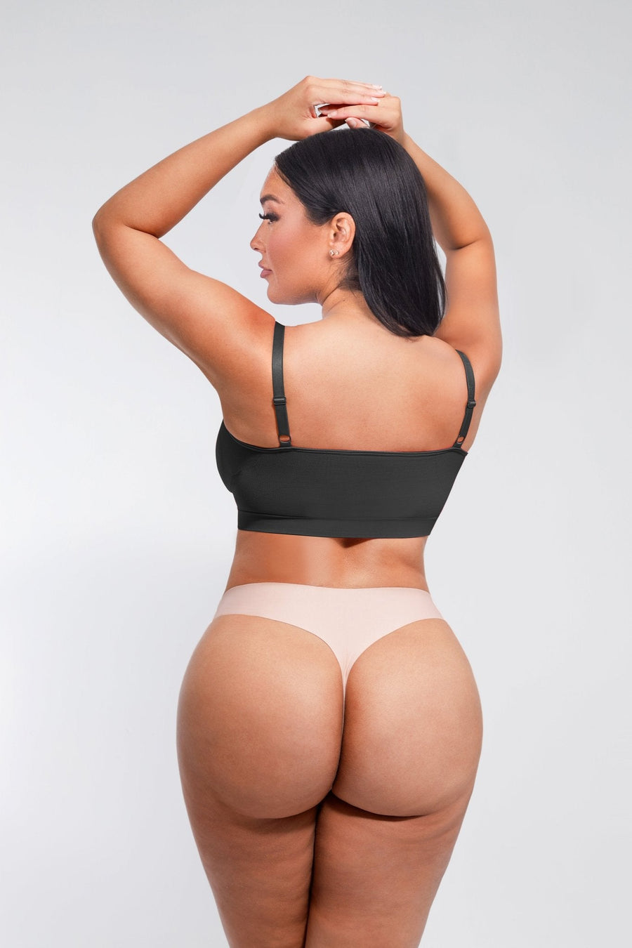 Ashley BH – Seamless Shaping Bra with Adjustable Straps